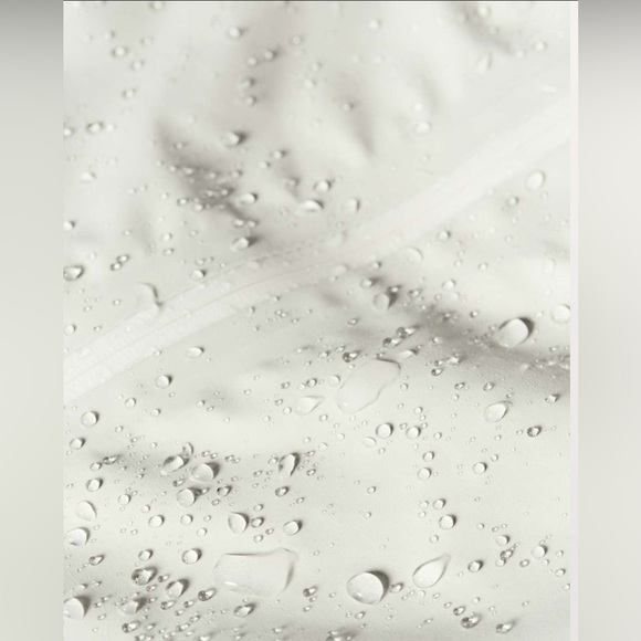 NWOT Lululemon Cloud Crush Jacket Ocean Mist - Picture 3 of 8